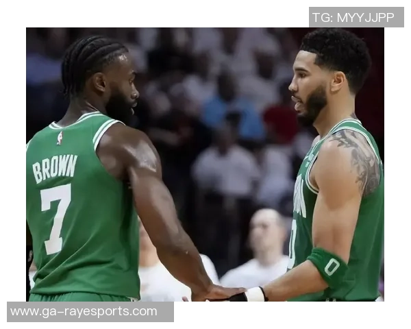 2020年NBA东部决赛首场热火与凯尔特人激战回顾与精彩瞬间分析