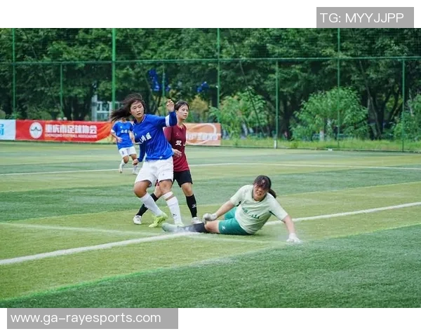 中国U19青年队迎战拿根亚U19队精彩对决展现青春风采与足球激情 中国U19青年队迎战拿根亚U19队精彩对决展现青春风采与足球激情